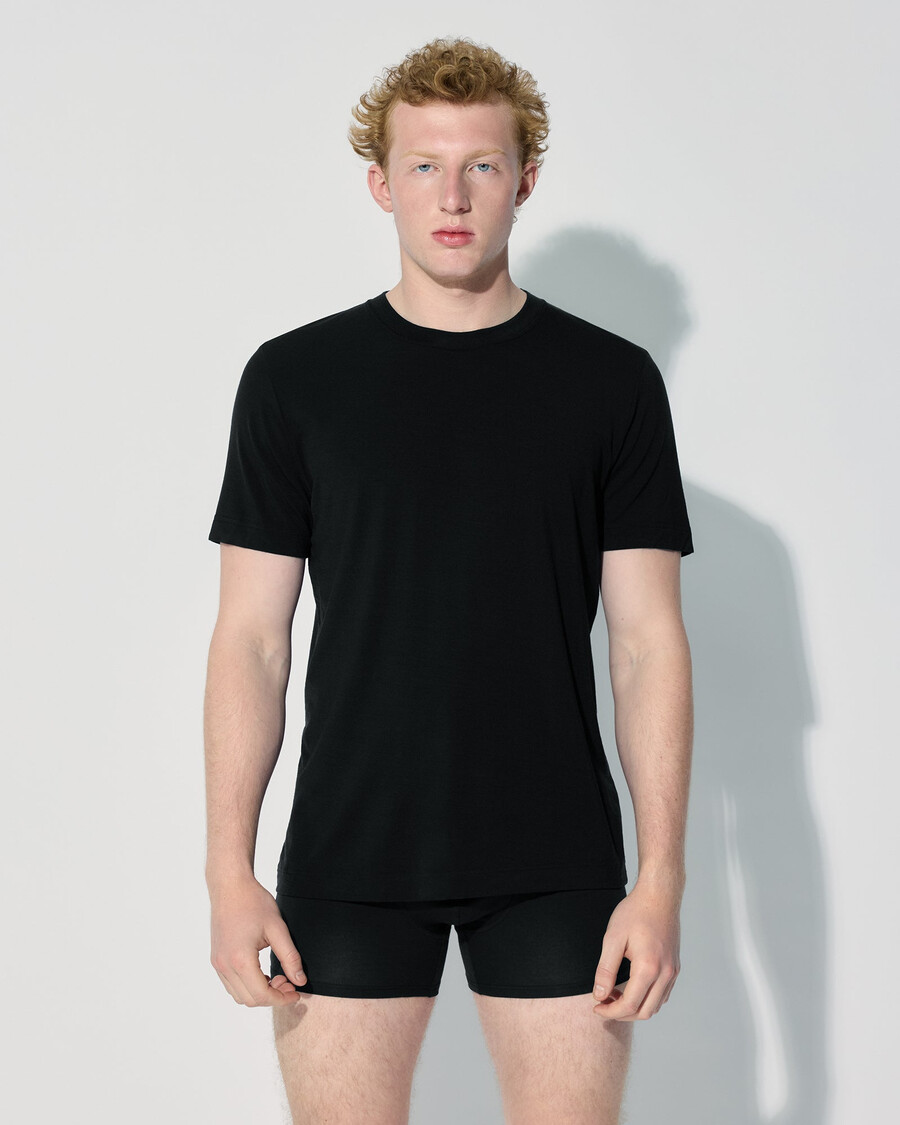 t-shirt homme en laine mérinos mélangée noire achetez maintenant — cdlp