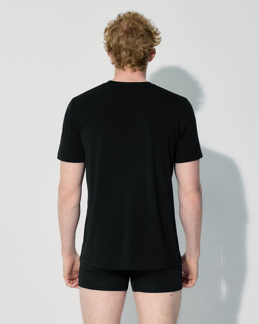 t-shirt homme en laine mérinos mélangée noire achetez maintenant — cdlp