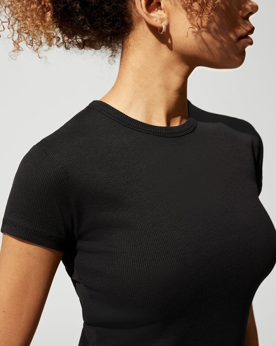 t-shirt côtelé femme noir délavé achetez maintenant — cdlp